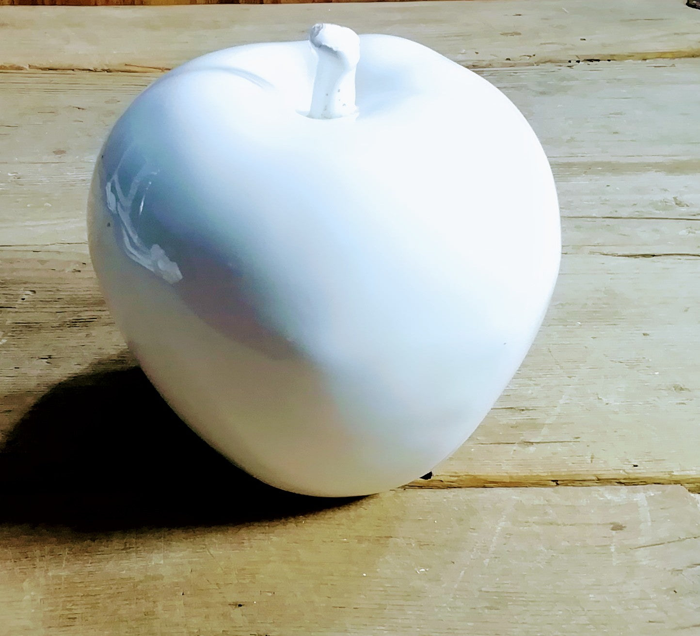 Manzana esmalte blanco. Pieza decorativa. Medida aprox 16cm